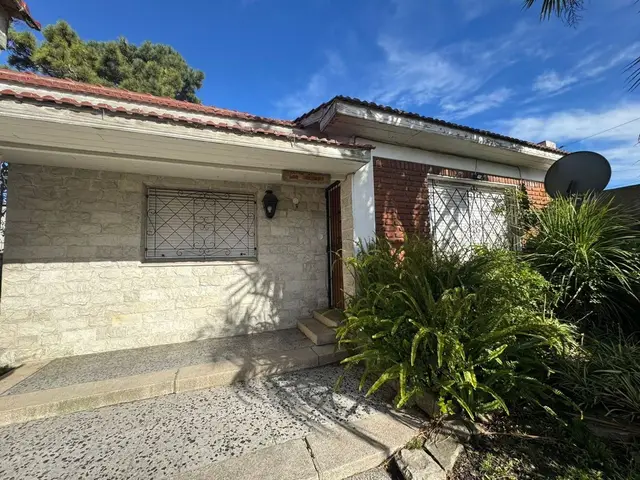 Casa de 4 ambientes en venta en PUNTA MOGOTES