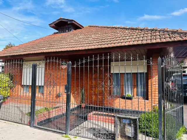 Casa de 3 ambientes en venta en MALVINAS ARGENTINAS