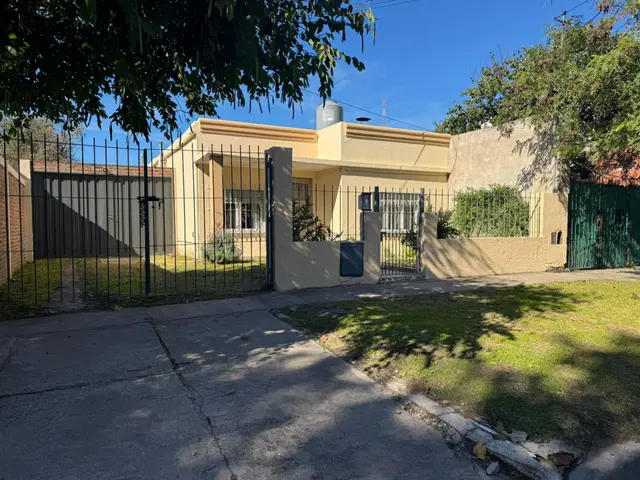 Casa de 3 ambientes en venta en RIVADAVIA BERNARDINO