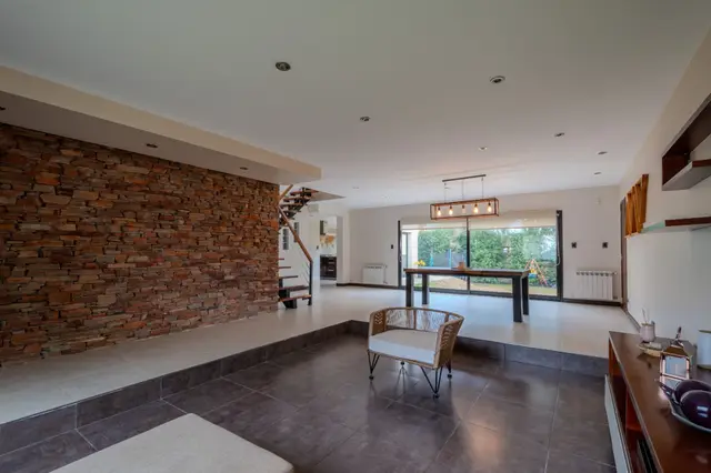 Casa de 5 ambientes en venta en PUNTA MOGOTES