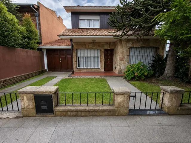 Casa de 4 ambientes en venta en FARO NORTE