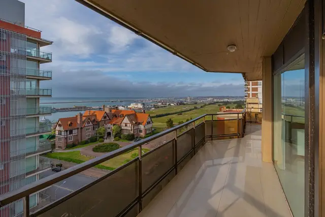Departamento de 4 ambientes en venta en PLAYA GRANDE