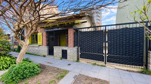Casa de 4 ambientes en venta en PRIMERA JUNTA