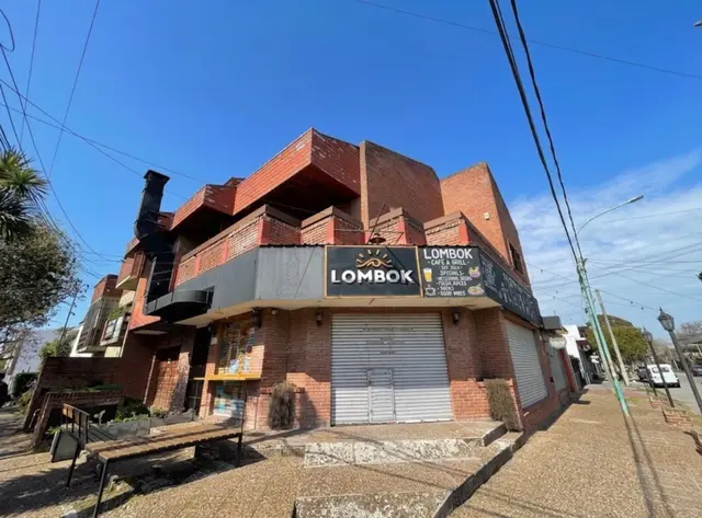 Casa de 5 ambientes en venta en VILLA PRIMERA