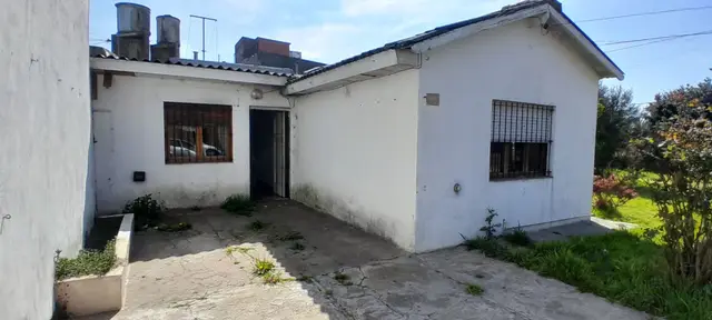 Casa de 3 ambientes en venta en VILLA LOURDES