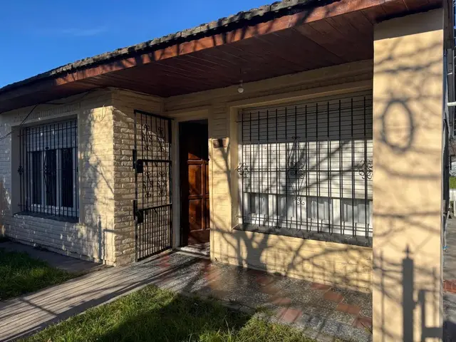 Casa de 3 ambientes en venta en LIBERTAD
