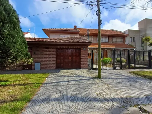 Casa de 4 ambientes en venta en PUNTA MOGOTES