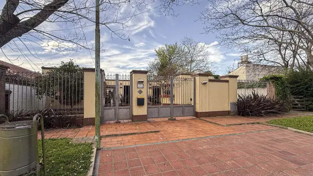 Casa de 4 ambientes en venta en ESTRADA JOSE MANUEL