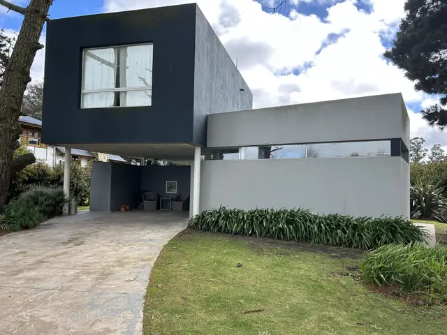 Casa de 4 ambientes en venta en Barrancas de San Benito