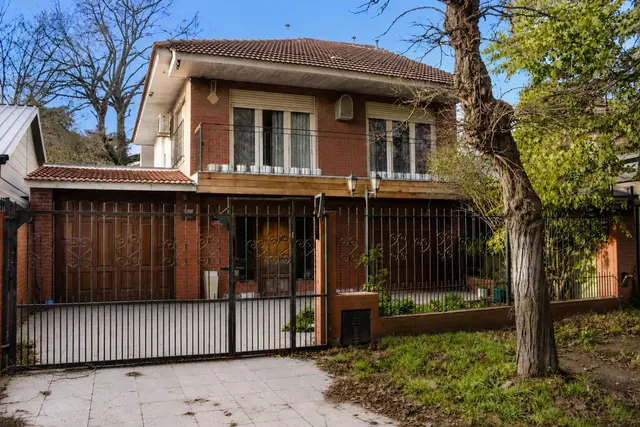Casa de 5 ambientes en venta en LOPEZ DE GOMARA