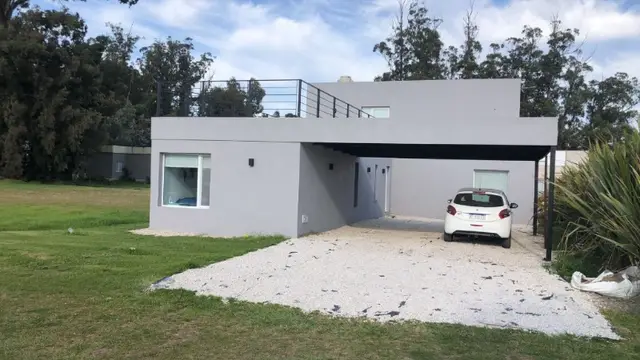 Casa de 4 ambientes en venta en DON BOSCO