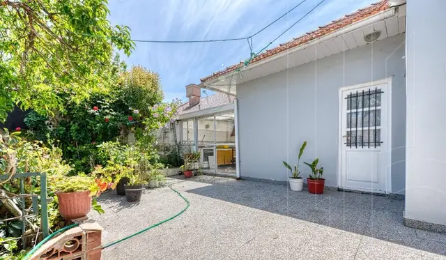 Casa de 5 ambientes en venta en CERRITO Y SAN SALVADOR