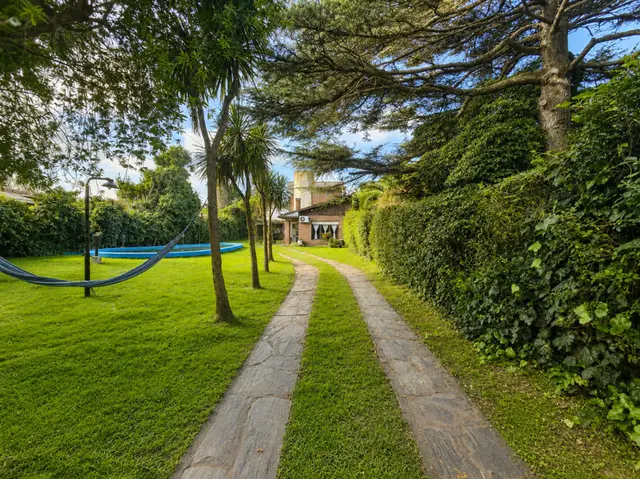 Casa de 5 ambientes en venta en PARQUE CAMET