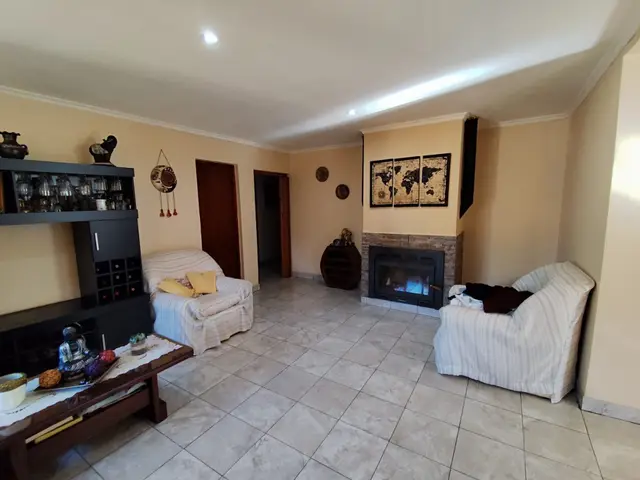 Casa de 4 ambientes en venta en LA PEREGRINA