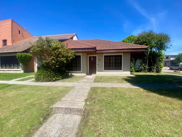 Casa de 3 ambientes en venta en VILLA PRIMERA