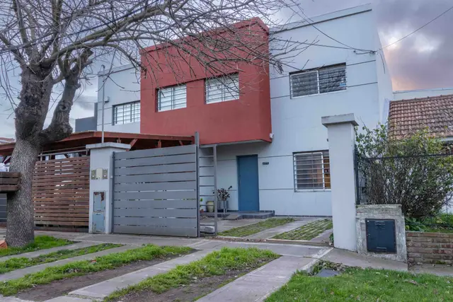 Casa de 4 ambientes en venta en ESTRADA JOSE MANUEL