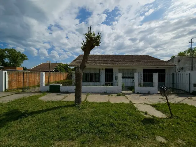 Casa de 3 ambientes en venta en AMEGHINO FLORENTINO