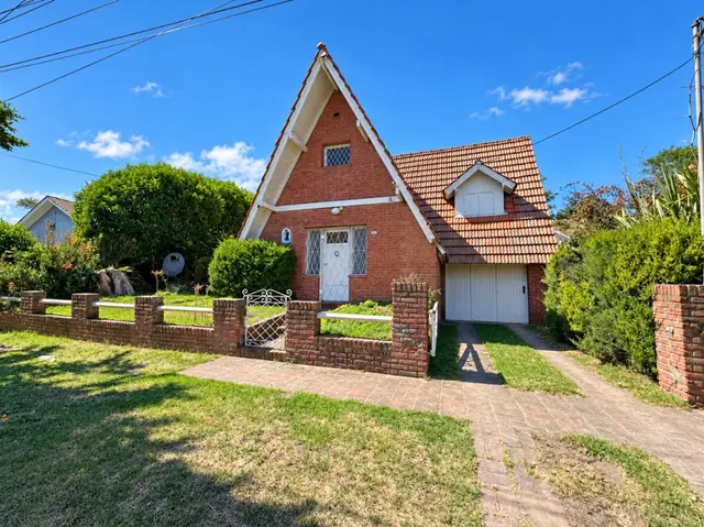 Casa de 4 ambientes en venta en ALFAR