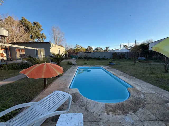 Casa de 5 ambientes en venta en LOS ACANTILADOS