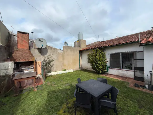 Casa de 3 ambientes en venta en LAS AVENIDAS