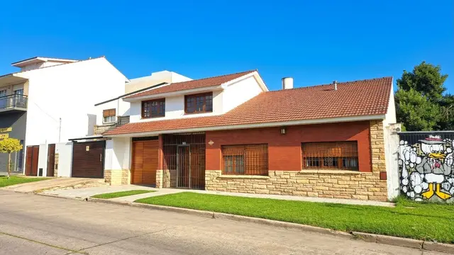 Casa de 5 ambientes en venta en DEL PUERTO