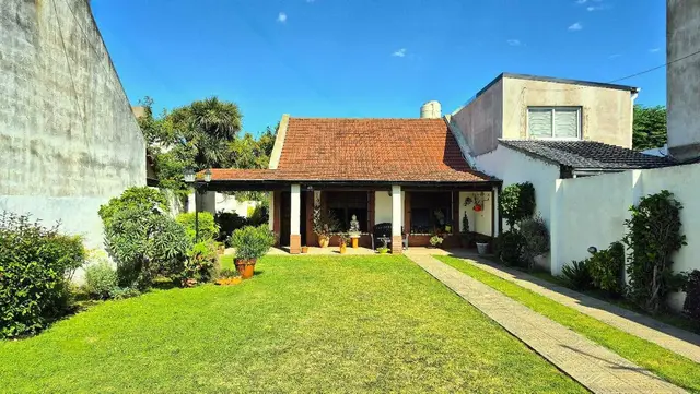 Casa de 3 ambientes en venta en ESTRADA JOSE MANUEL