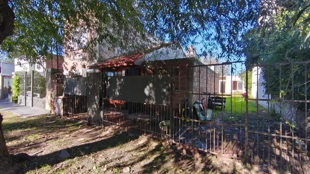 Casa de 4 ambientes en venta en LOS PINARES