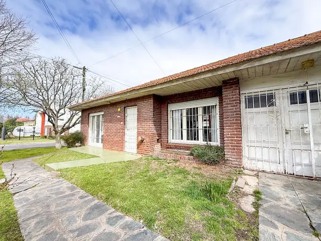 Casa de 3 ambientes en venta en ESTRADA JOSE MANUEL