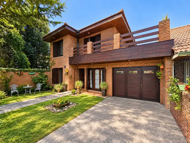 Casa de 4 ambientes en venta en LOPEZ DE GOMARA