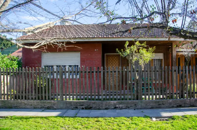 Casa de 3 ambientes en venta en LOS PINARES