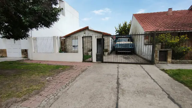 Casa de 3 ambientes en venta en MALVINAS ARGENTINAS