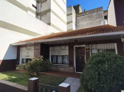 Casa en venta en PLAZA PERALTA RAMOS