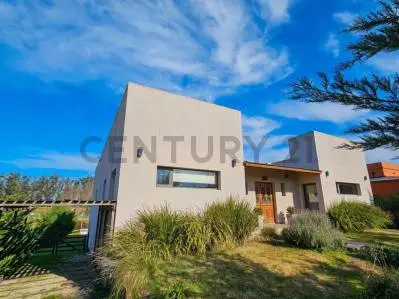Casa en venta en PLAYA LOS LOBOS
