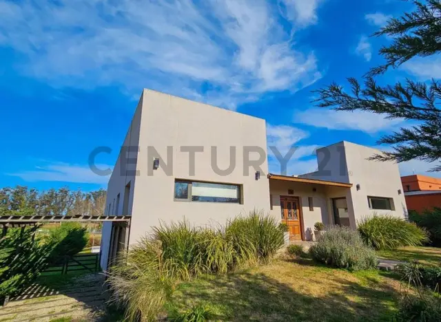 Casa en venta en PLAYA LOS LOBOS