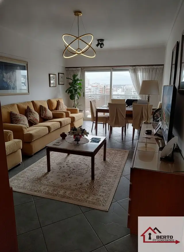 Departamento de 3 ambientes en venta en Centro