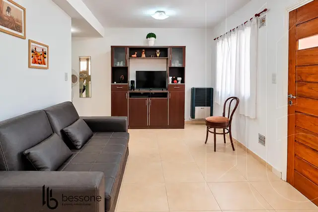 PH de 2 ambientes en venta en La Perla