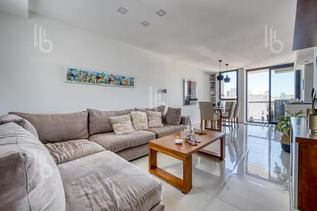 Departamento de 4 ambientes en venta en Centro