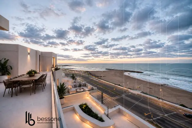 Departamento de 4 ambientes en venta en CONSTITUCION