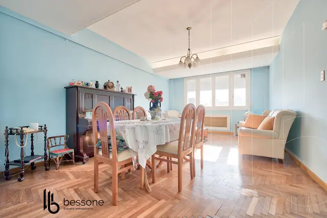 Departamento de 4 ambientes en venta en Centro