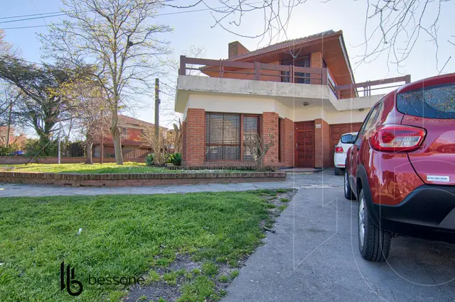 Casa de 4 ambientes en venta en PINOS DE ANCHORENA