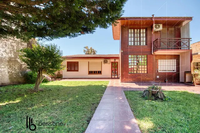 Casa de 4 ambientes en venta en LIBERTAD