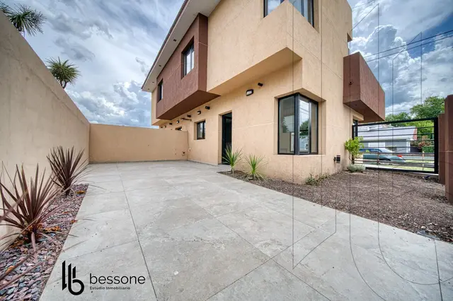 PH de 5 ambientes en venta en LOS PINARES