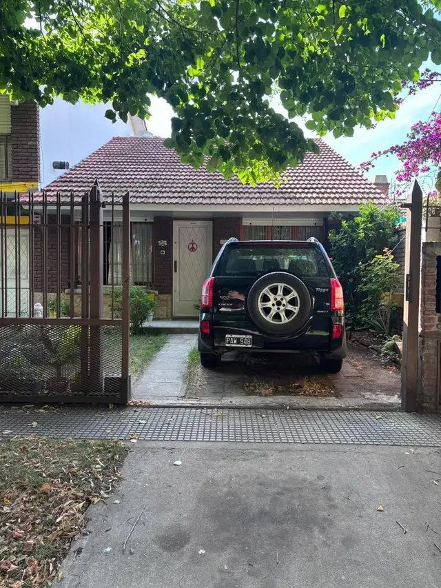 Casa de 3 ambientes en venta en PARQUE LURO