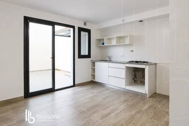 Departamento de 2 ambientes en venta en SANTA MONICA