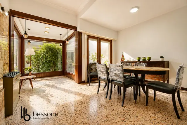 Casa de 4 ambientes en venta en LA PERLA