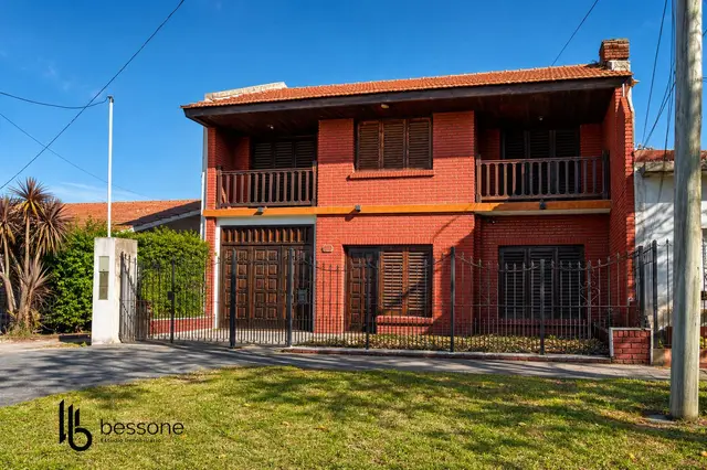 Casa de 4 ambientes en venta en RIVADAVIA BERNARDINO