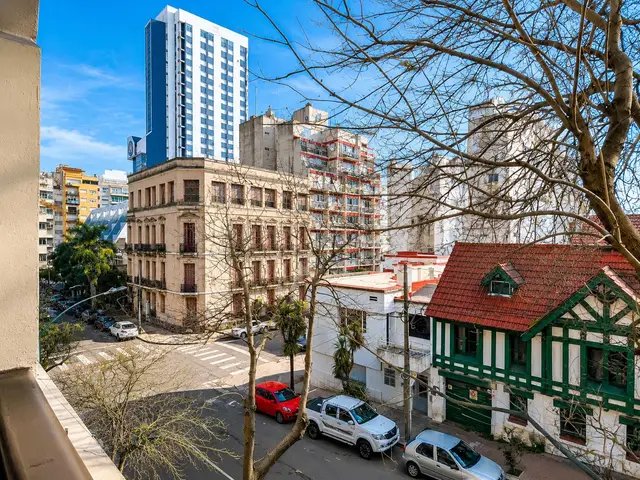 Departamento de 4 ambientes en venta en LA PERLA