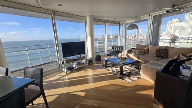 Departamento de 4 ambientes en venta en Punta Iglesia