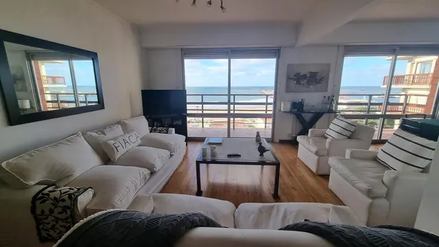 Departamento de 4 ambientes en alquiler temporario en Playa Grande
