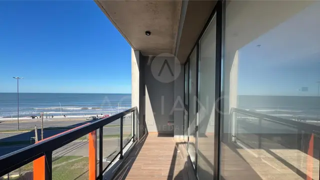Departamento de 3 ambientes en venta en CONSTITUCION